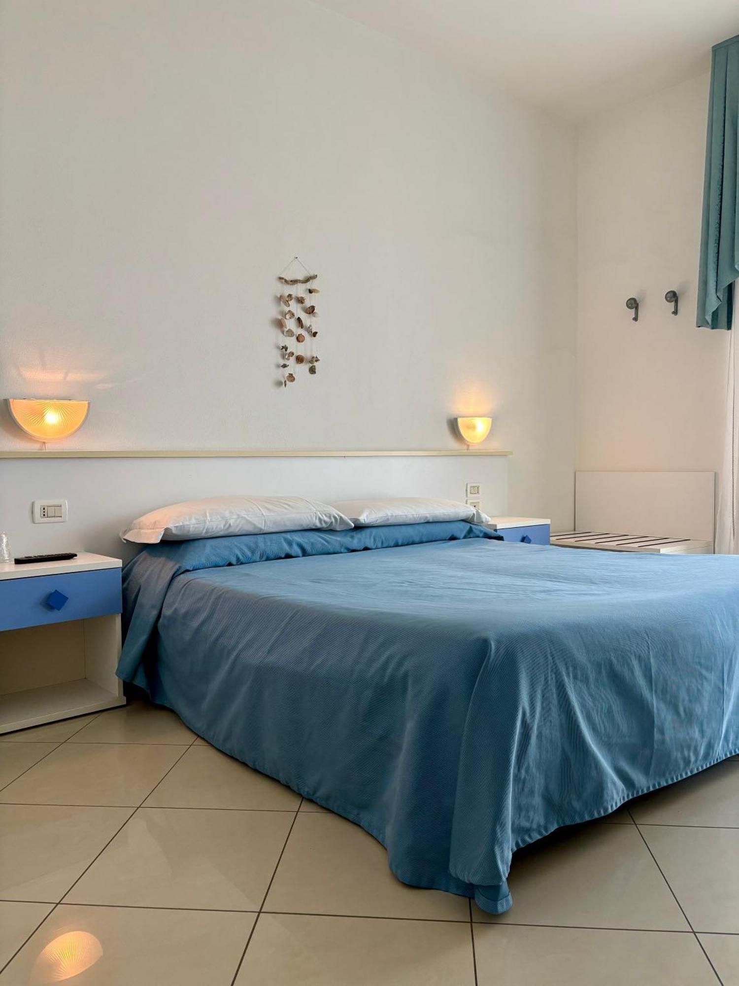 Hotel Fortuna Чоджия Екстериор снимка