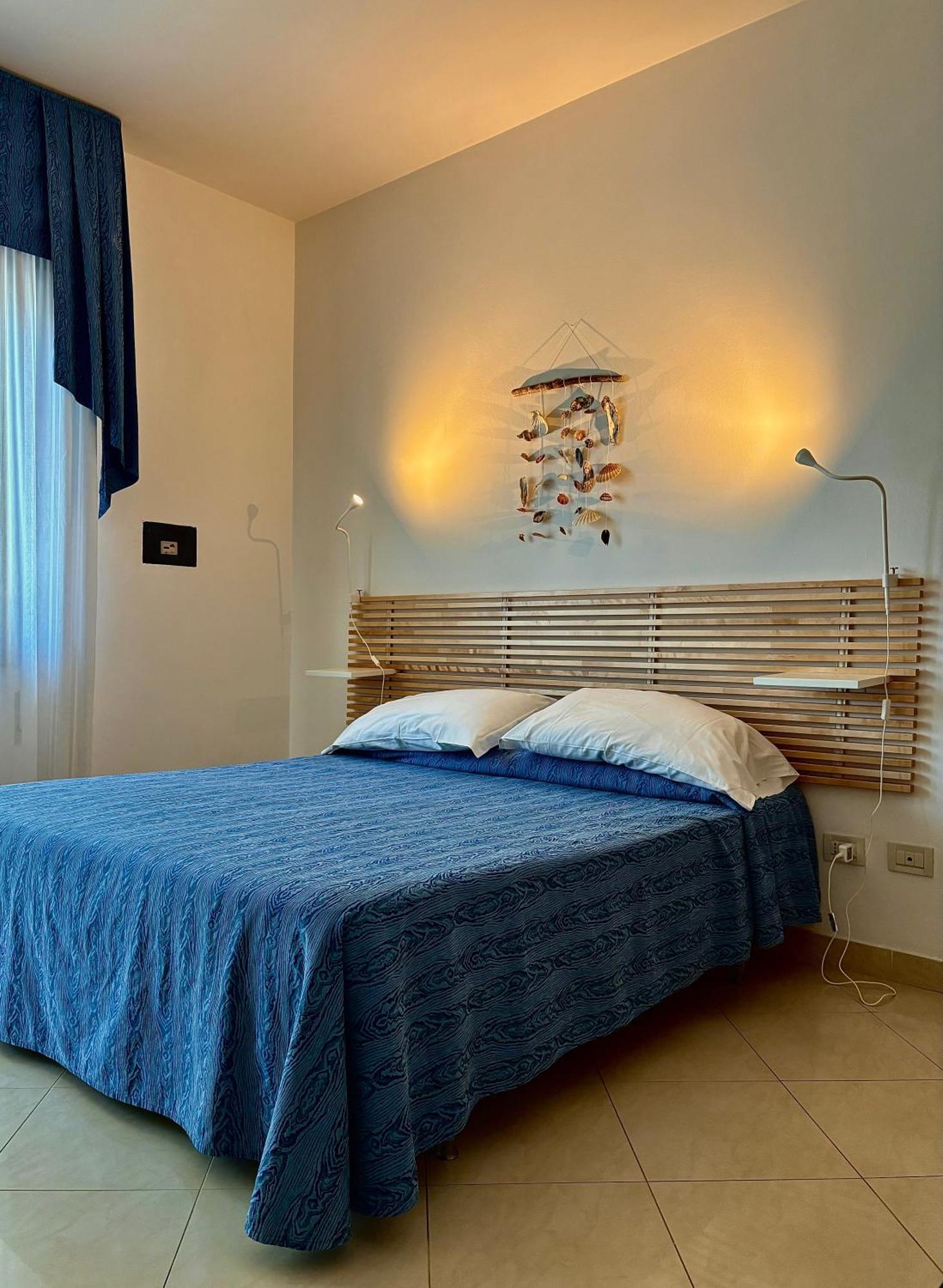 Hotel Fortuna Чоджия Екстериор снимка
